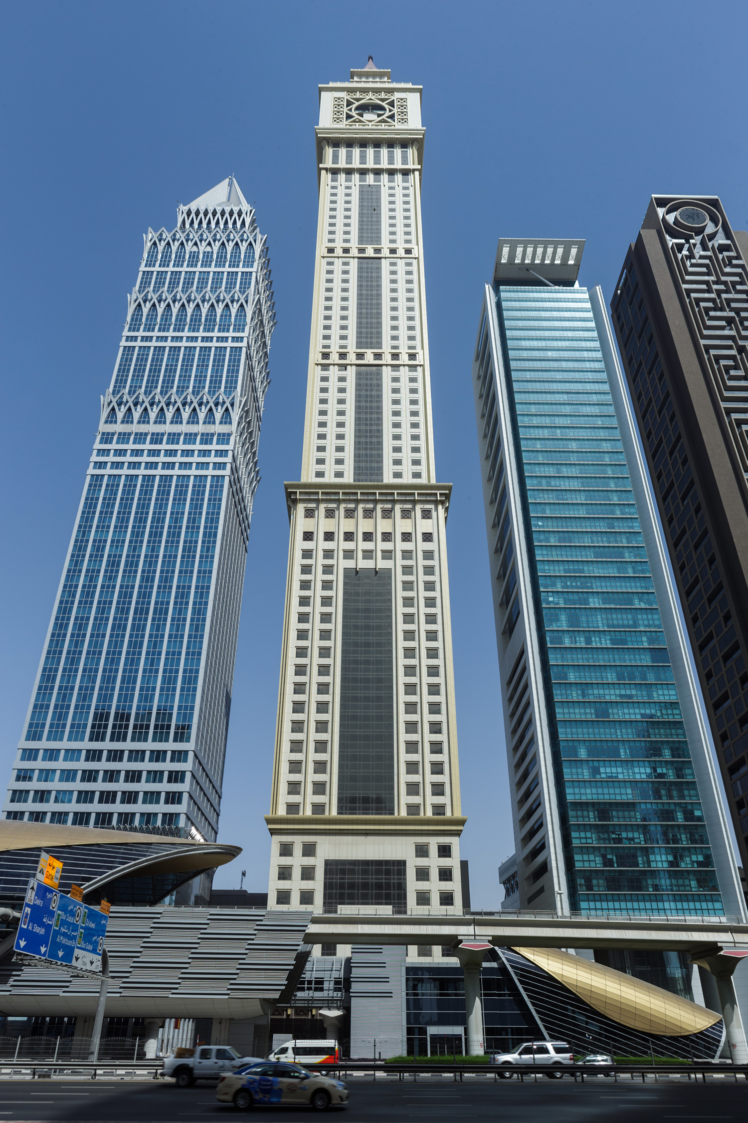 Al Yaqoub Tower, Dubai - View across Sheikh Zayed Road. © Mathias Beinling